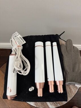 T3 White and Rose Gold Interchangeable Curling Wand Kit